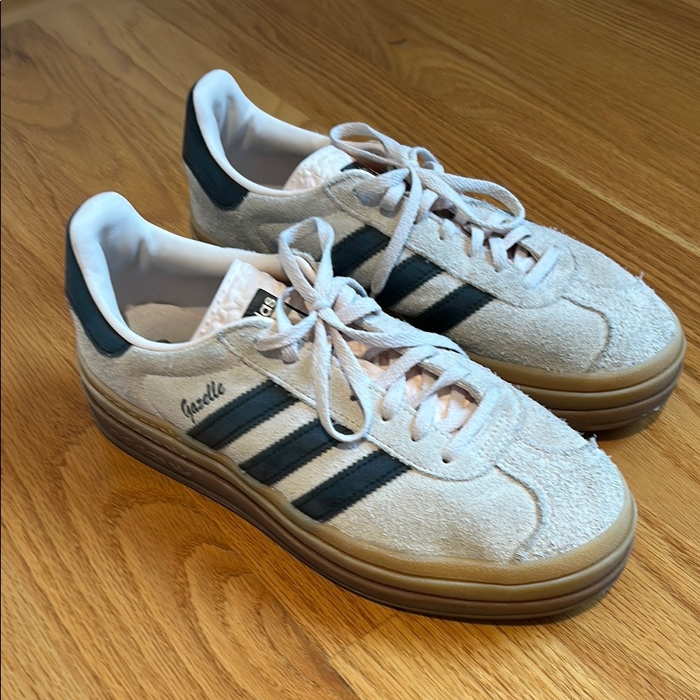 Adidas Suede Gazelle Sneakers in pink and navy